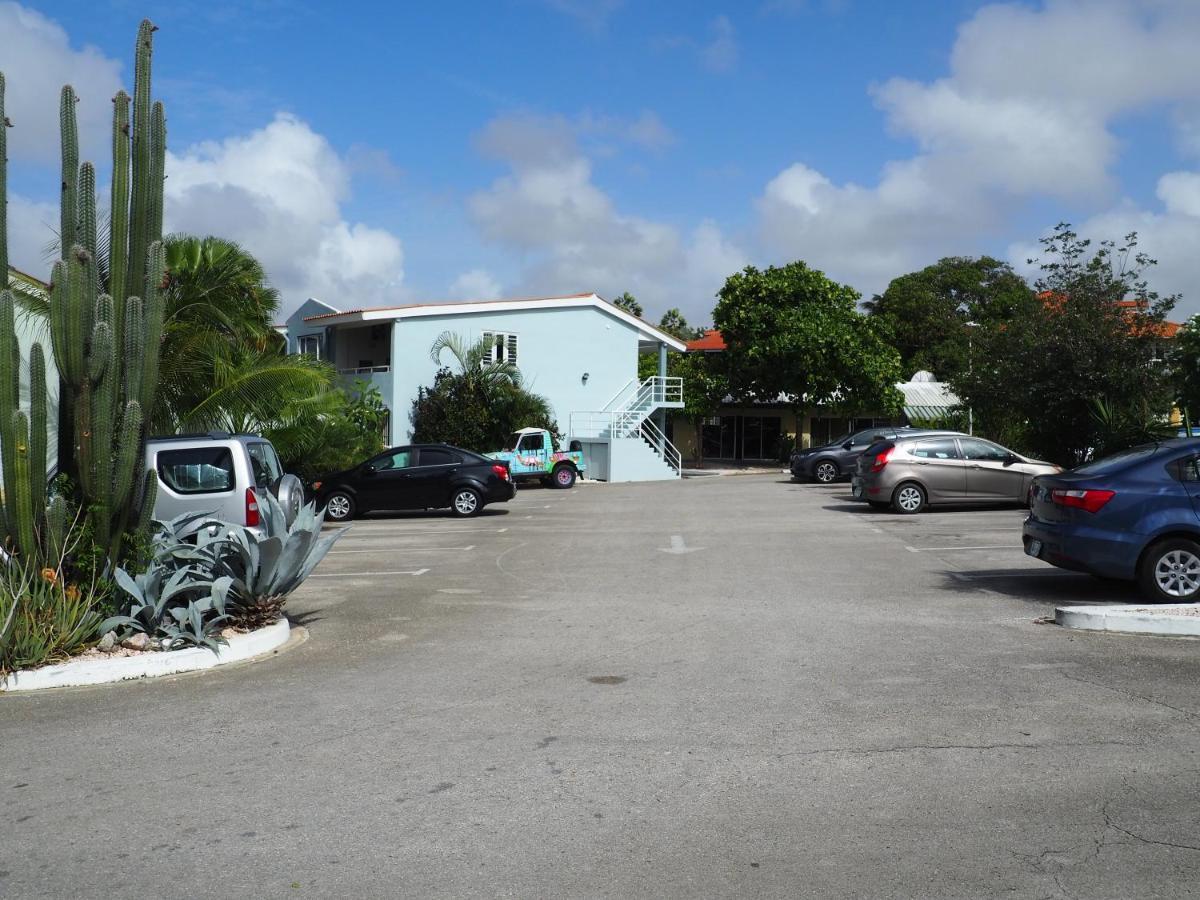 Kas di BaMi op Seru Coral Resort - Ruim appartement met groot zwembad en tropische tuin Willemstad Buitenkant foto