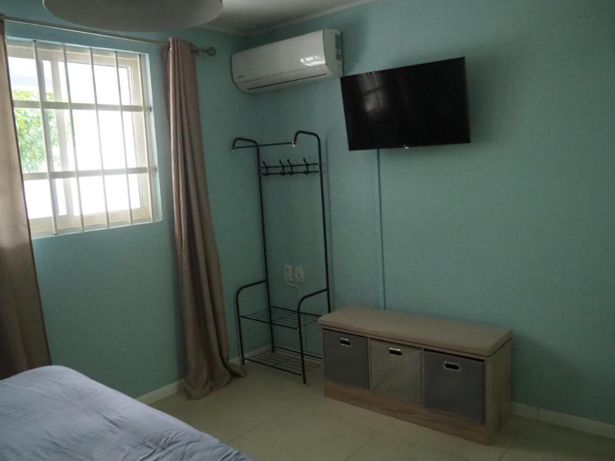 Kas di BaMi op Seru Coral Resort - Ruim appartement met groot zwembad en tropische tuin Willemstad Buitenkant foto